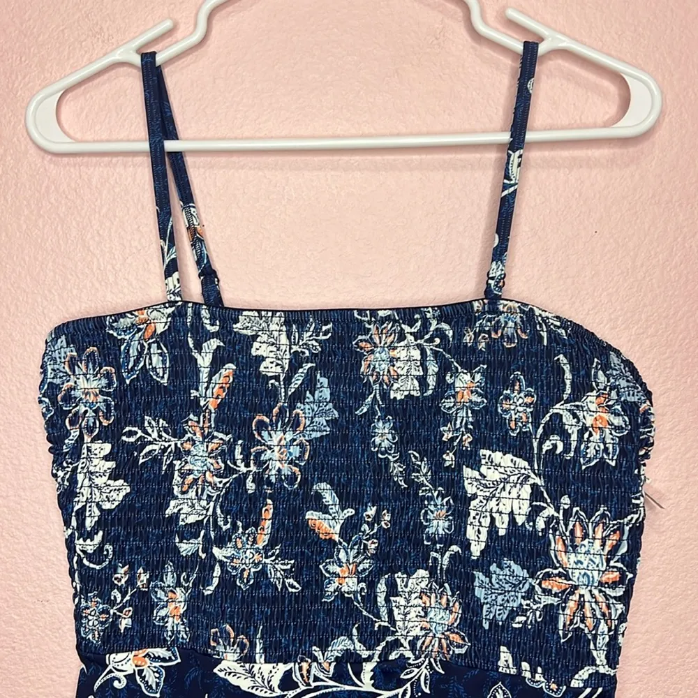 Old Navy Smocked Bandeau One-Piece Swimsuit Navy Floral. Size XL - Image 3