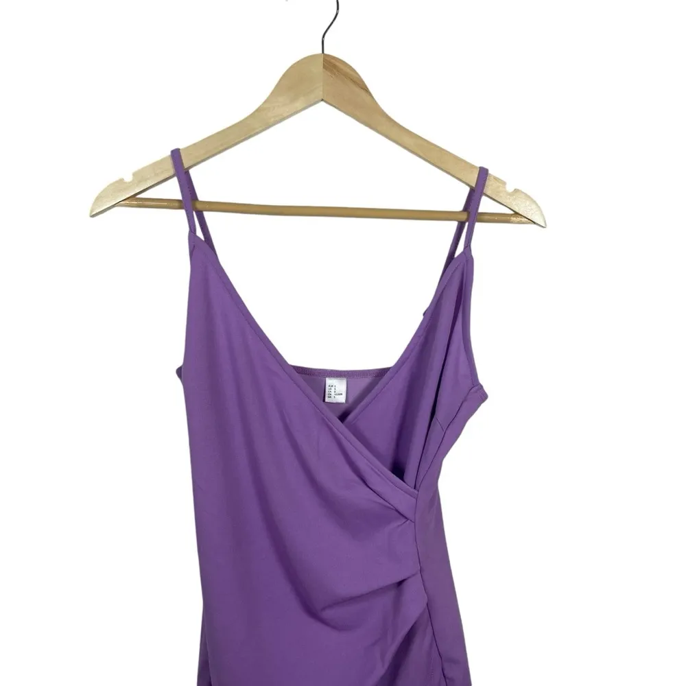 Women’s V - Image 7