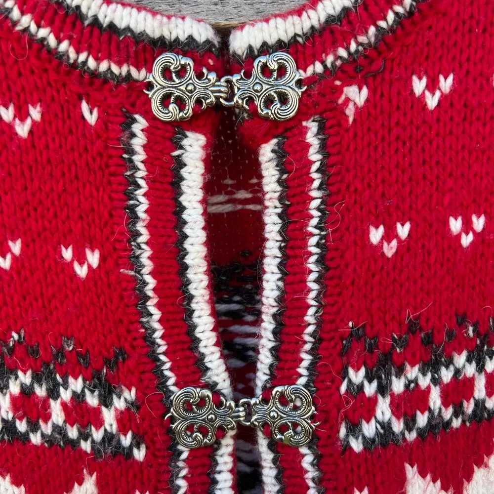 Croft & Borrow Fair Isle Frog Toggle Red Snowflake Winter Christmas Cardigan MED - Image 2