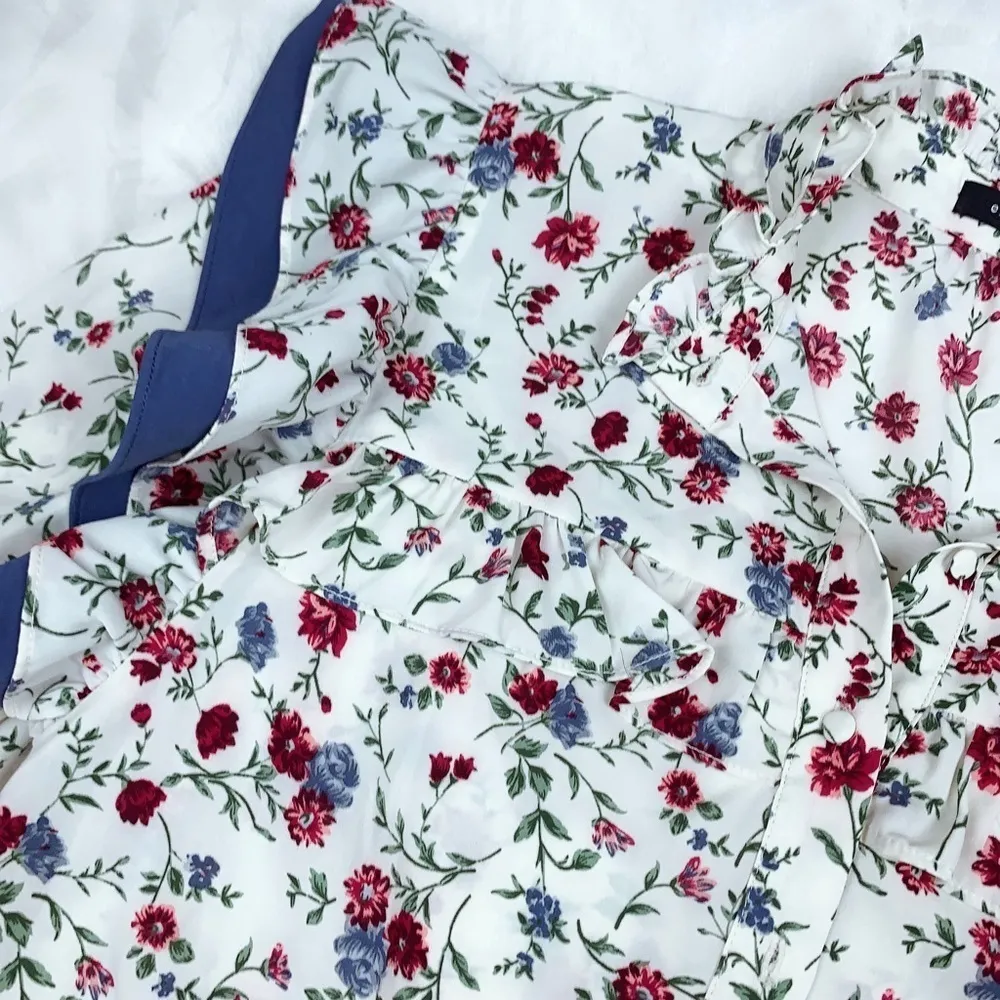 NWT En Saison Ruffle Floral Print Blouse Size Small Blue - Image 3