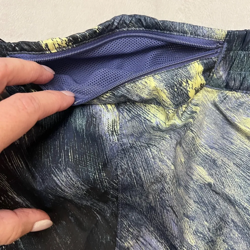 Women’s Limitless Run Shorts Standard Fit  Multicolor Size 2XL - Image 5