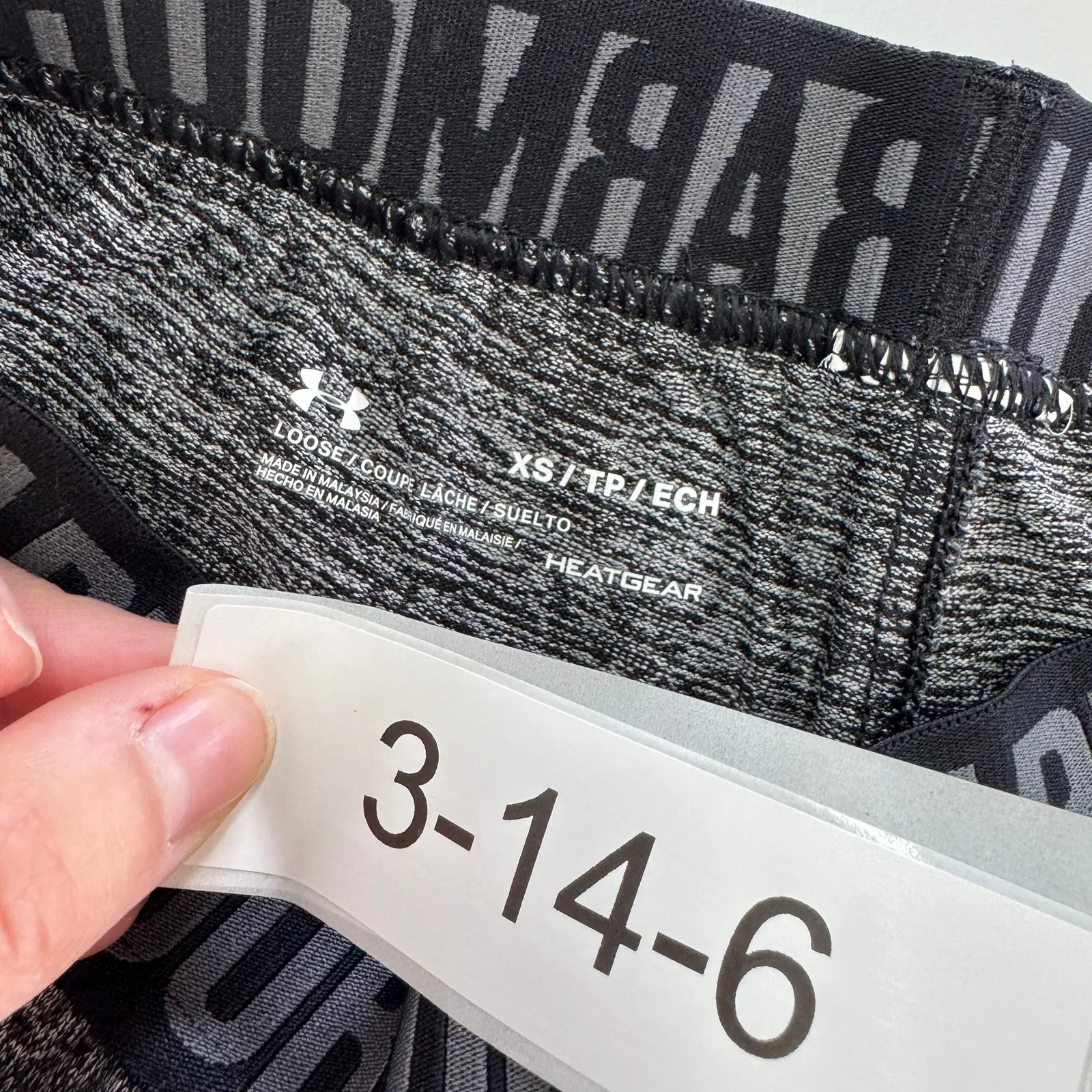 Under Armour Pants Womens X Small Black Grey Heathered Play Up‎ Capri Loose - Image 4