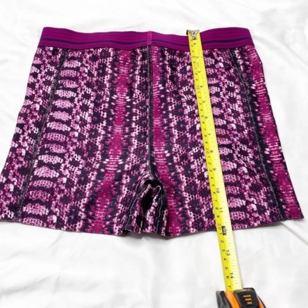 Under Armour  purple snake print shorts - Image 11