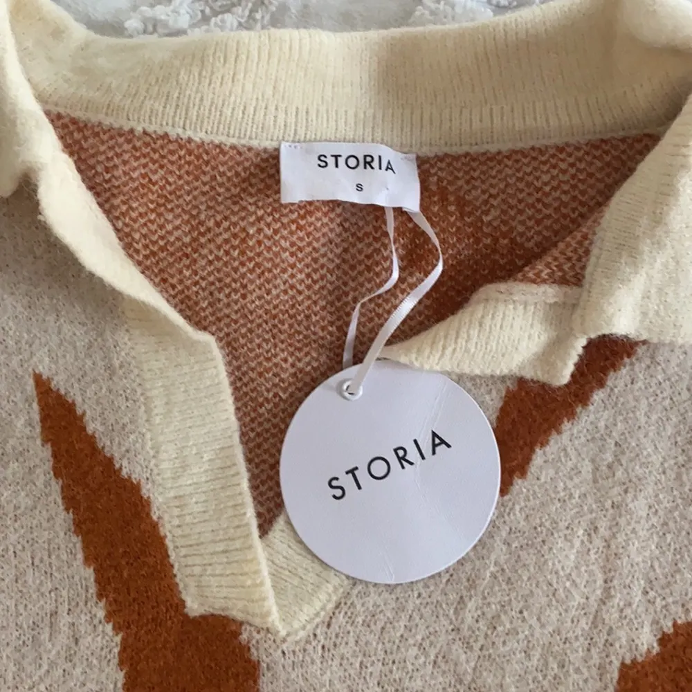 NWT STORIA Zebra Crop Sweater - Image 3