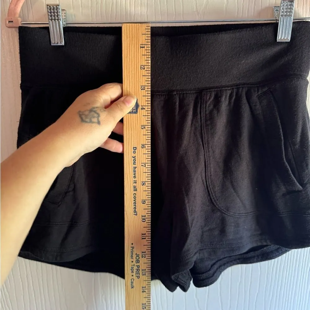 Athleta black pull‎ on shorts size S - Image 7