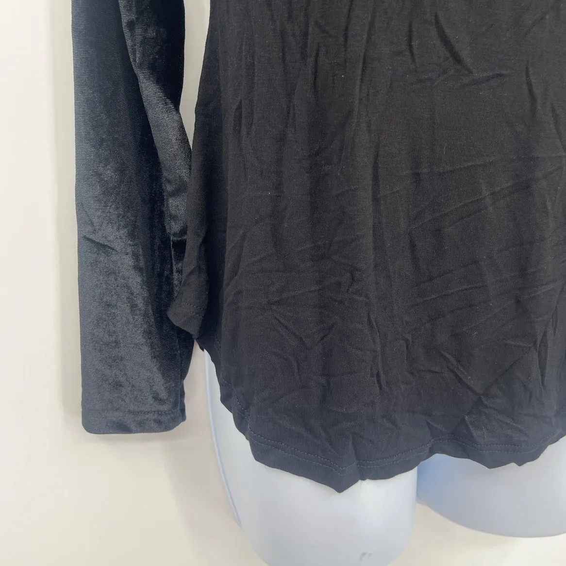Ultra Flirt Velvet Sleeves Top Sz S Holiday Goth NWT Stretch Long Sleeve Minimal - Image 6