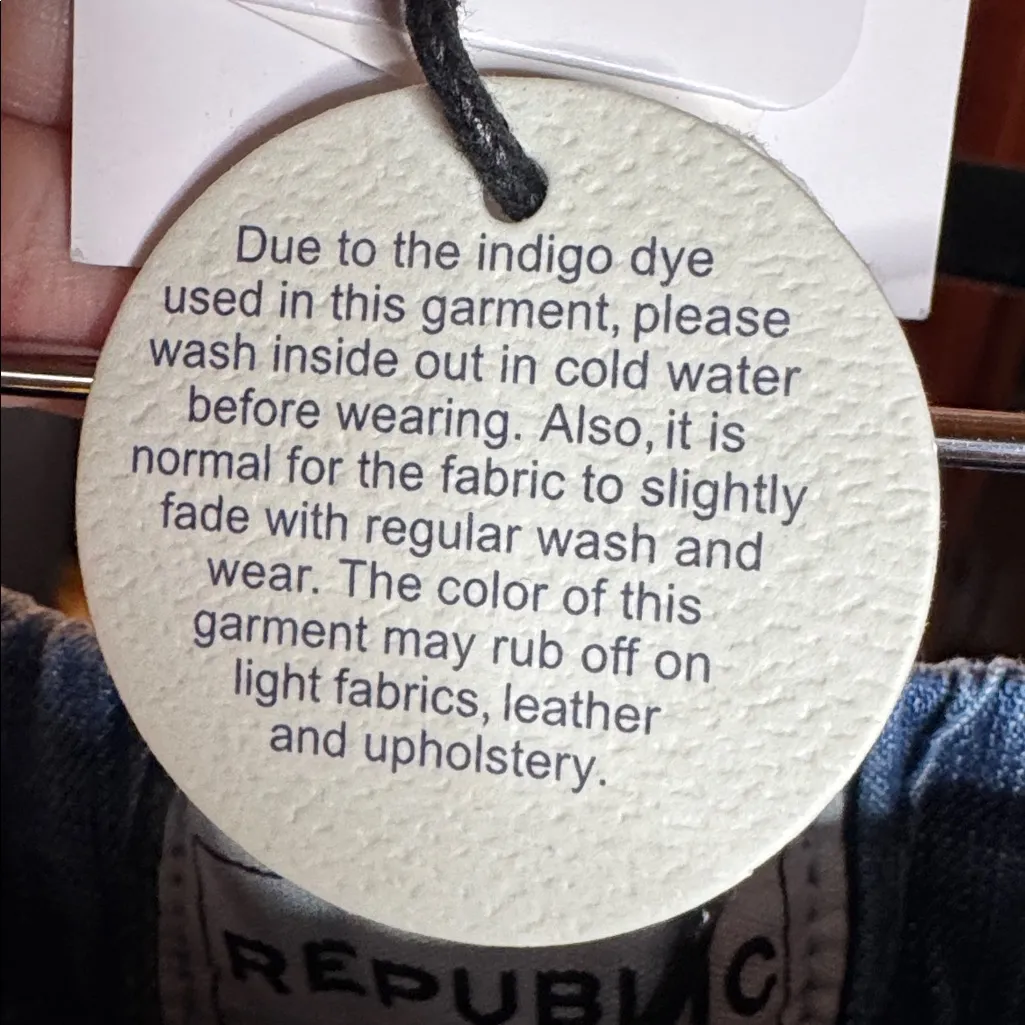 NWT For The Republic Tencel Chambray Raw Hem Shorts Blue Size Small - Image 8