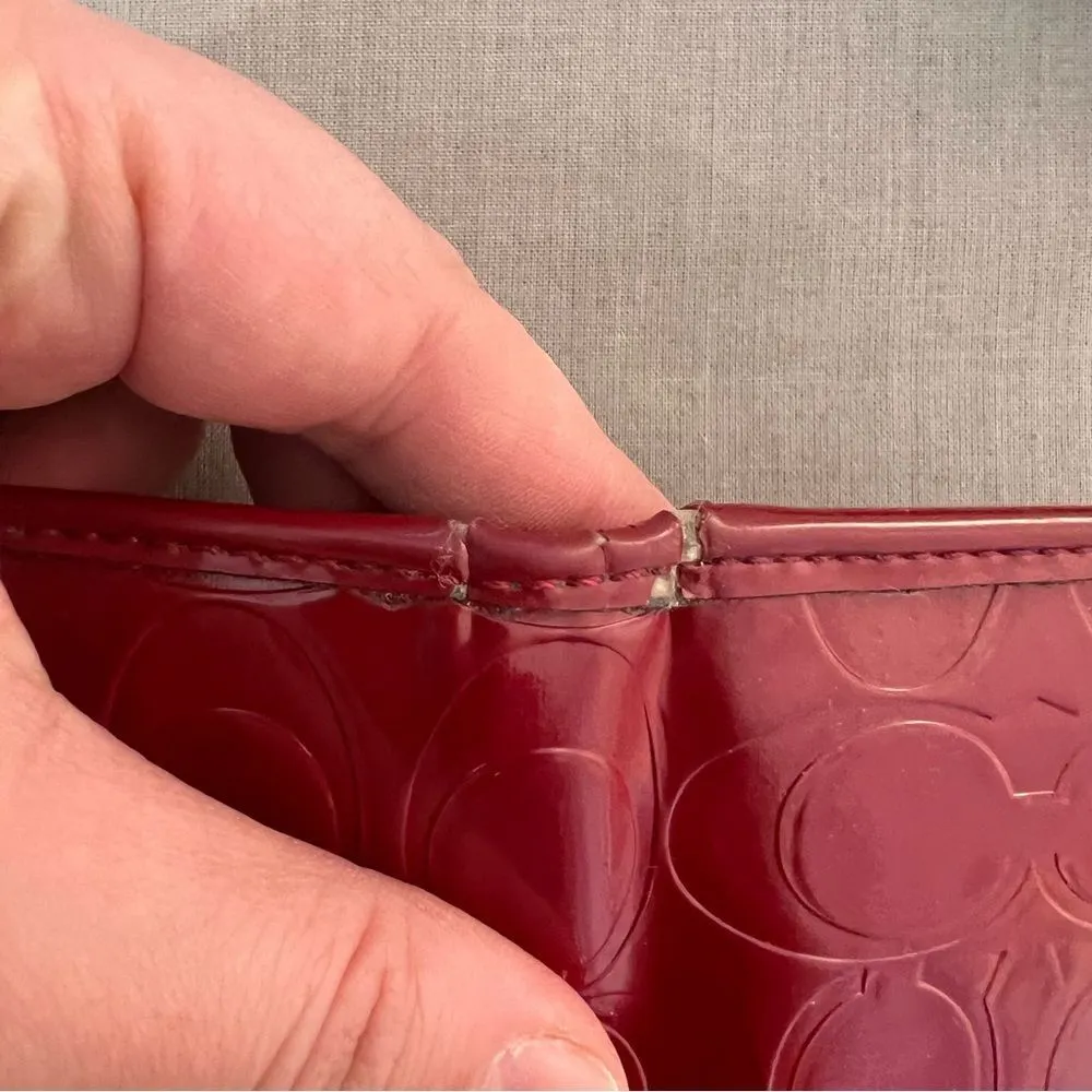 🔥5 for $25🔥 coach maroon patent embossed c snap close wallet - Image 4