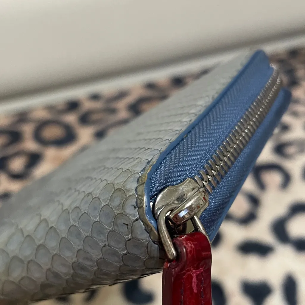 MCM Special Edition Japan Exclusive  Snake-Embossed Wallet - Image 5