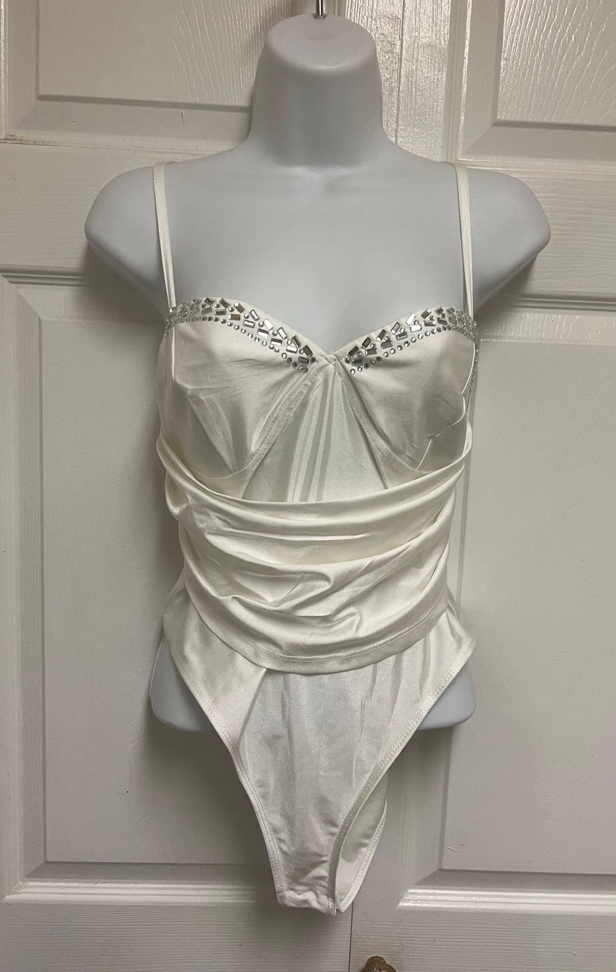 Sexy White Rhinestone Detail Ruched Bustier Cami Bodysuit - Image 2