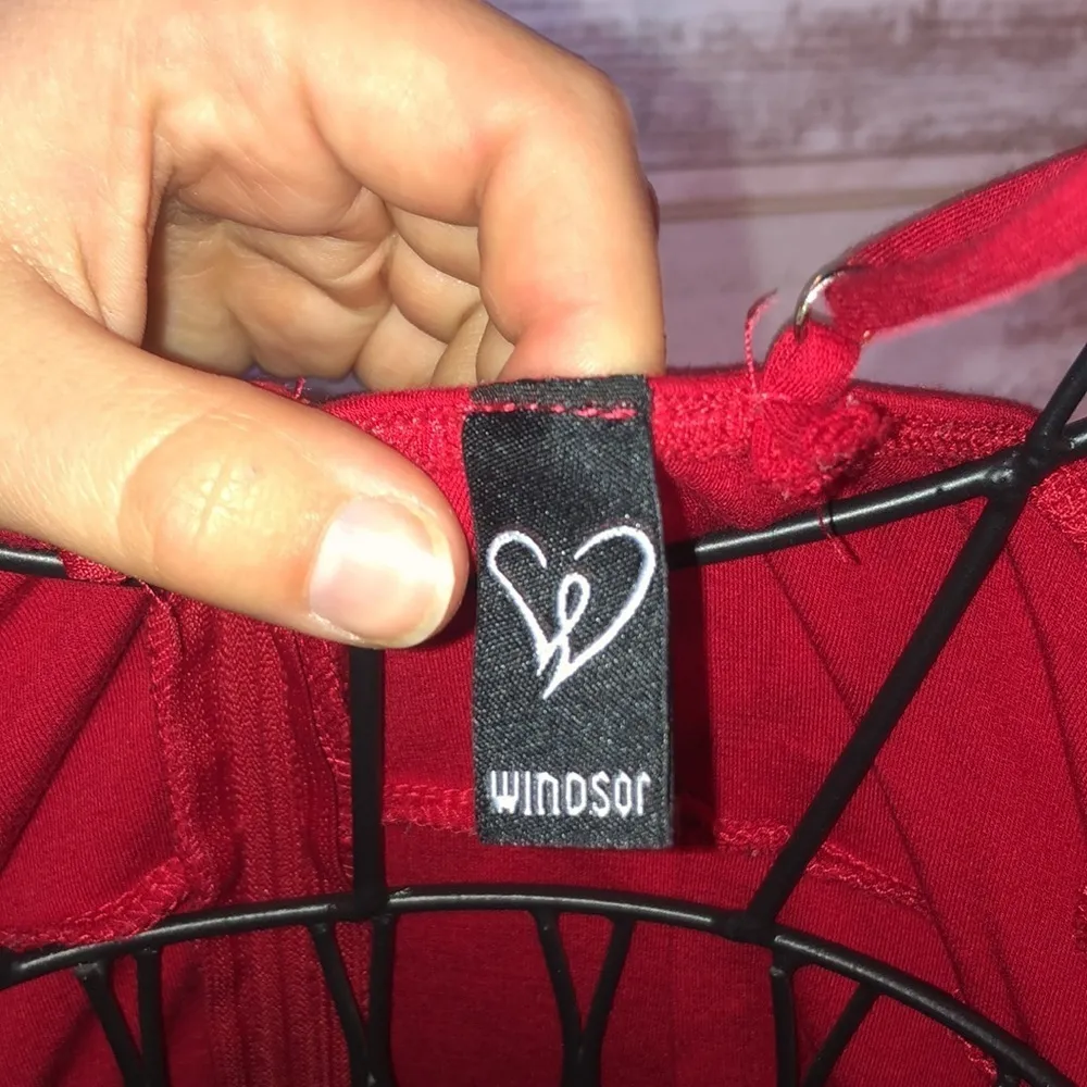 Windsor red dress red low cut prom homecoming formal dress fits like a size XS​​ - Image 3