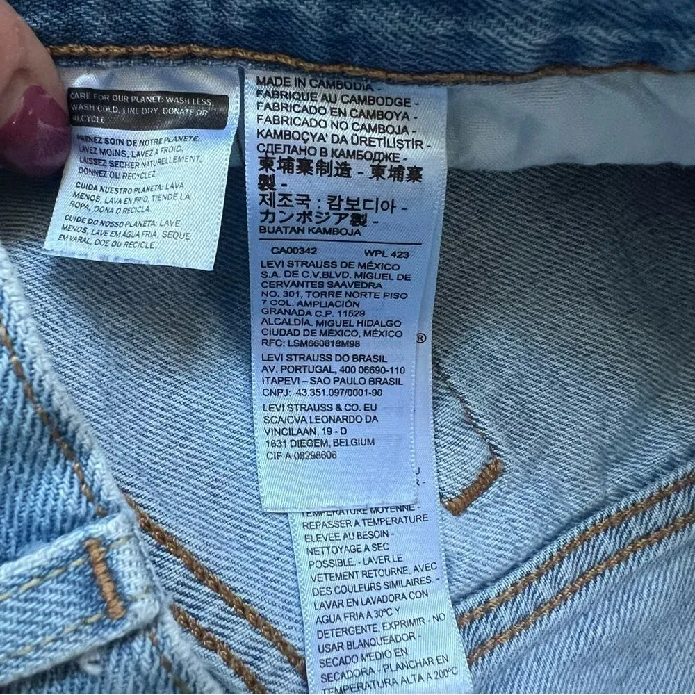 Levi's 501 Distressed Jean Shorts Cut Off Denim Daisy Dukes Size 32 High Rise - Image 7