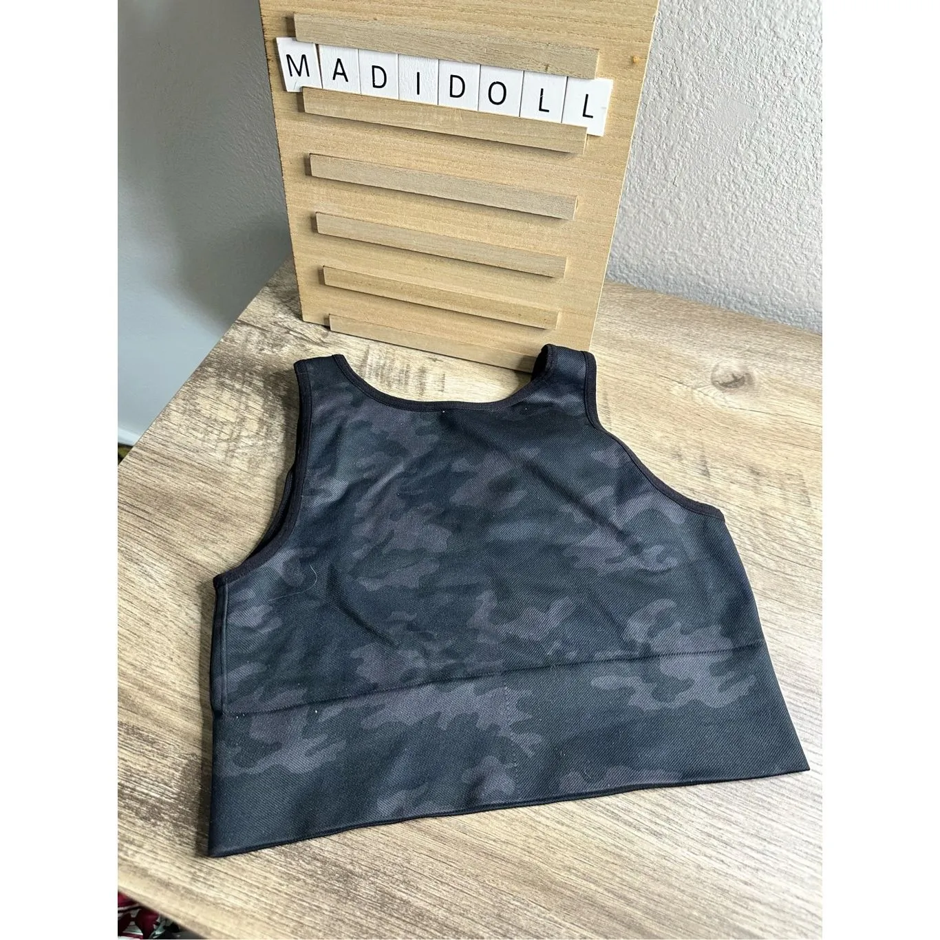 Spanx Seamless Camo Look at Me Now Crop Top Size Small - Image 2