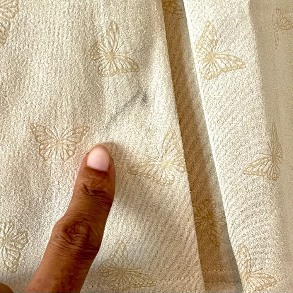 LE LIS | Cream Butterfly Print Faux Suede Mini Skirt Sz S - Image 4