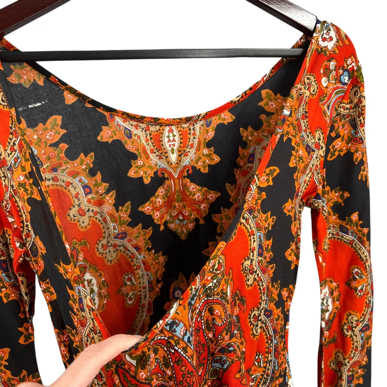 Raga Boho Paisley Mini Dress Black Red Low Back Flutter Sleeve XS New - Image 4