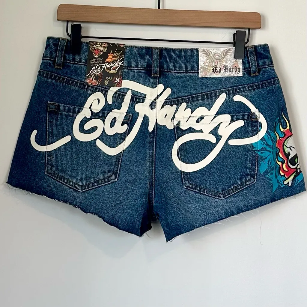 NWT Ed Hardy Flame Skull Denim Shorts - Size: Medium - Image 2