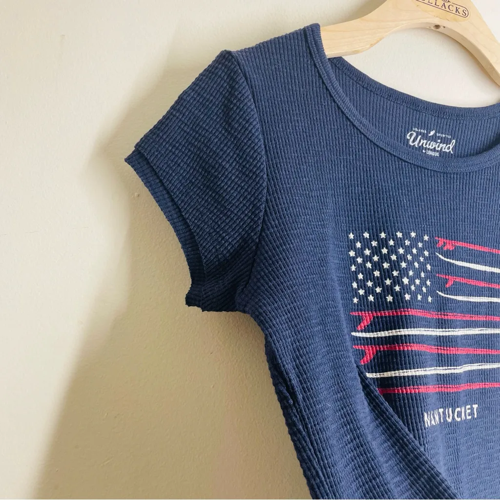 Nantucket Unwind by League Surfboard Flag Tee Waffle Knit Navy Blue USA size S - Image 5