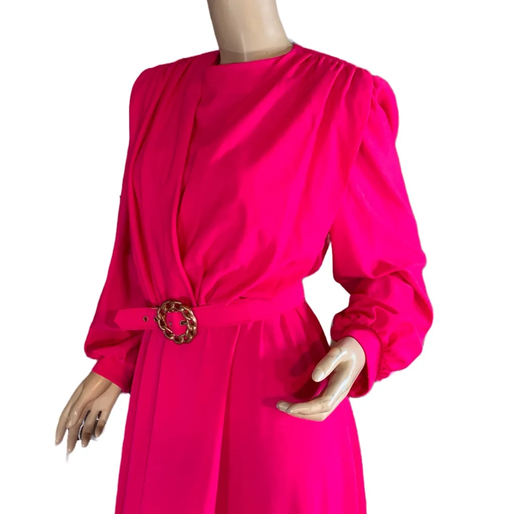VINTAGE 1970'S VIBRANT PINK KNIT MAXI DRESS AND MATCHING BELT (8) - Image 9