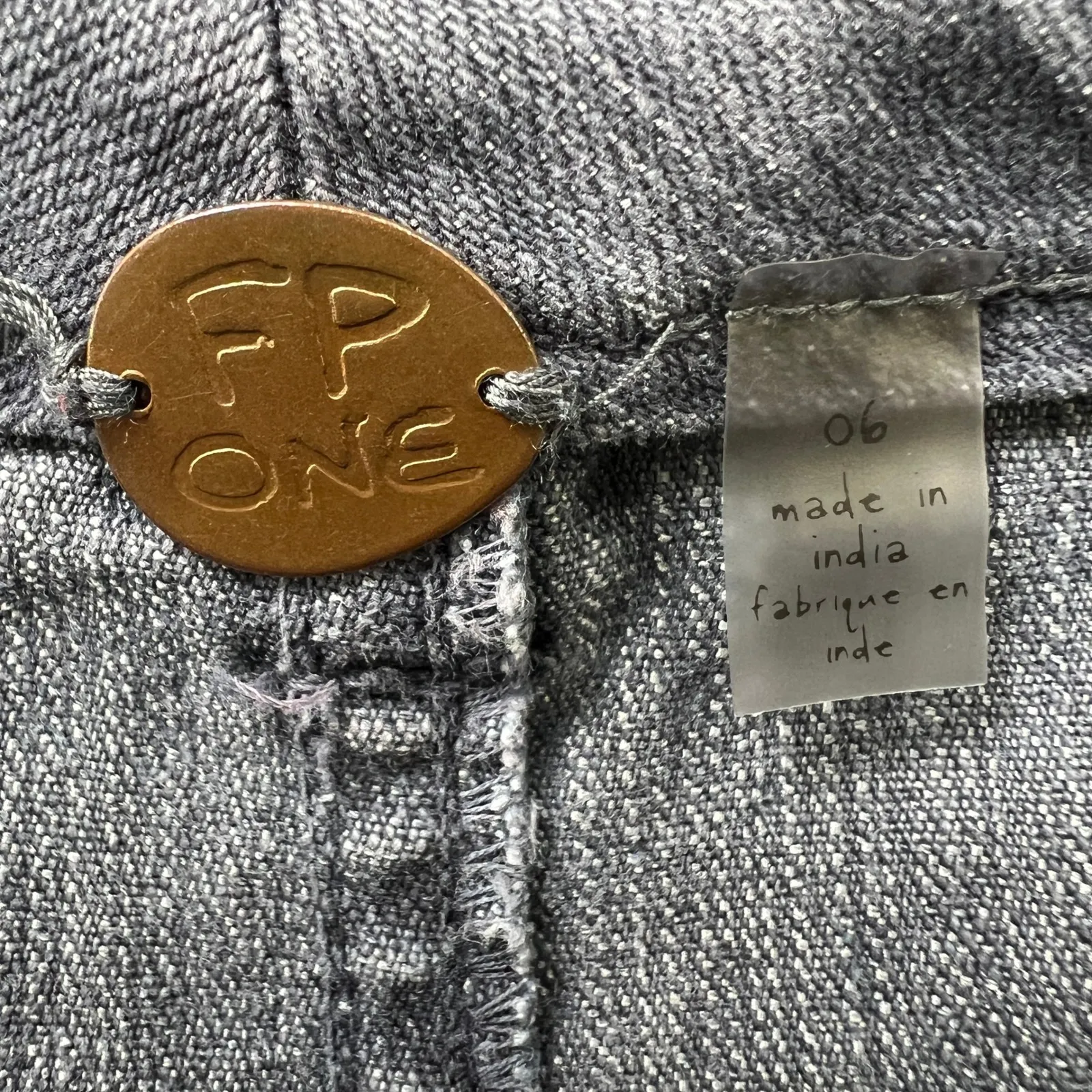 Free People FP One Frayed Hem Chino Shorts Size 6 Blue Stretch Casual Raw Edge - Image 4