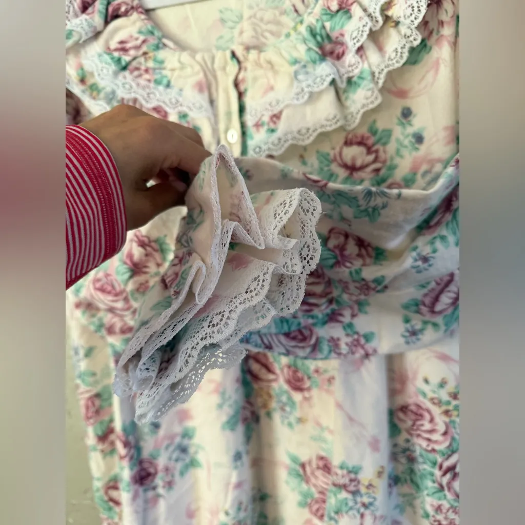 Vintage M PARTNERS Floral Flannel Nightgown 100% Cotton Lace Trim Long Sleeve L Pink Size L - Image 6