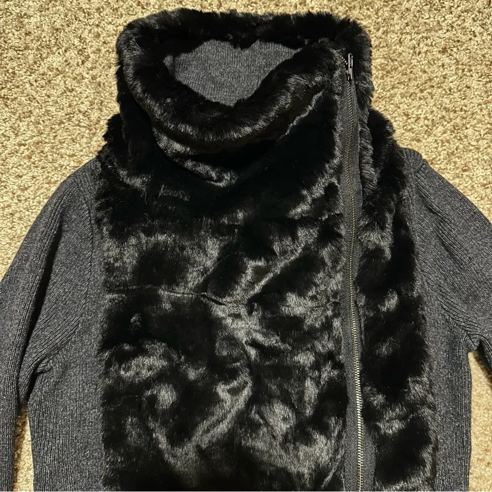 Loft Gray Kit and Faux Fur Moto Style Sweater Jacket - Image 5