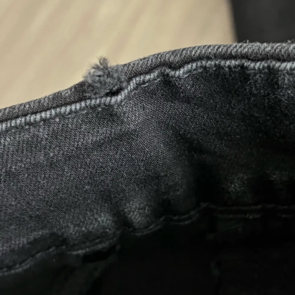 Liverpool Women’s the Straight Pull On Jeans in Black Rinse | 0/26 - Image 8