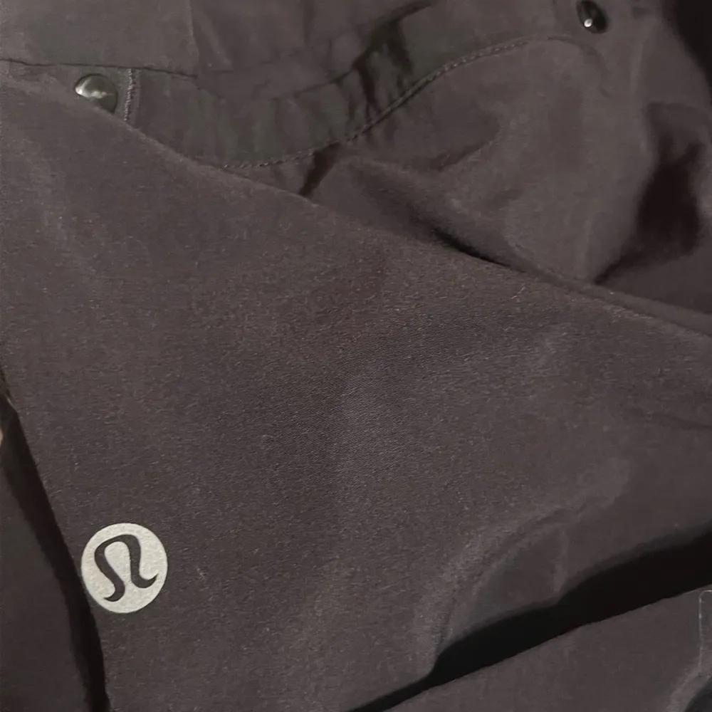 Lululemon discontinued  athletica shorts - Image 3