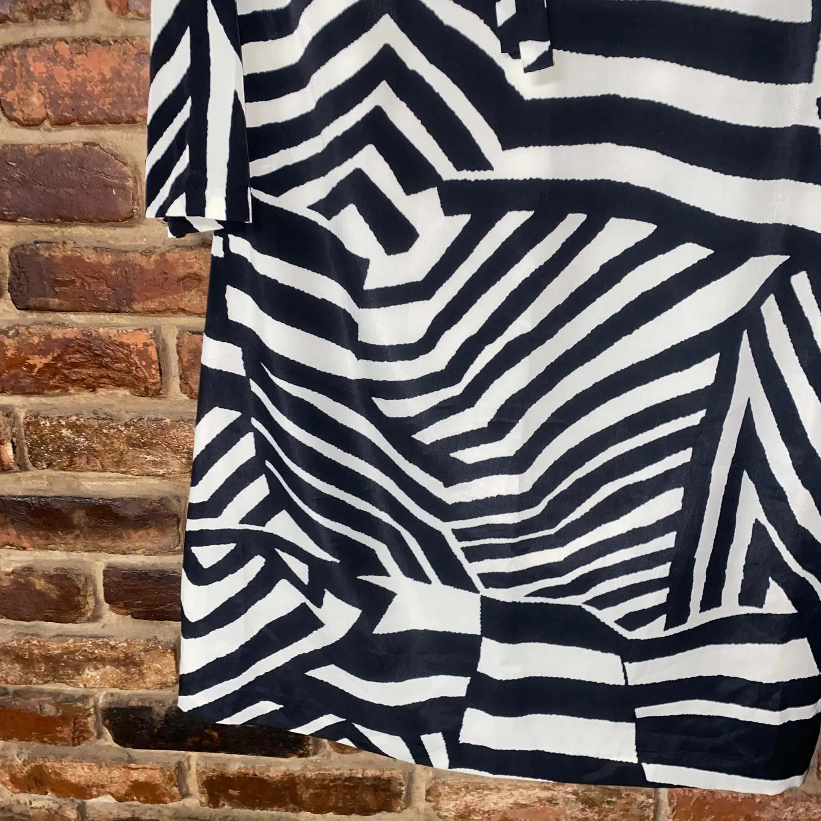 Tahari Arthur S Levine Black White Geometric Zebra Long Sleeve Dress Women's 6 - Image 3