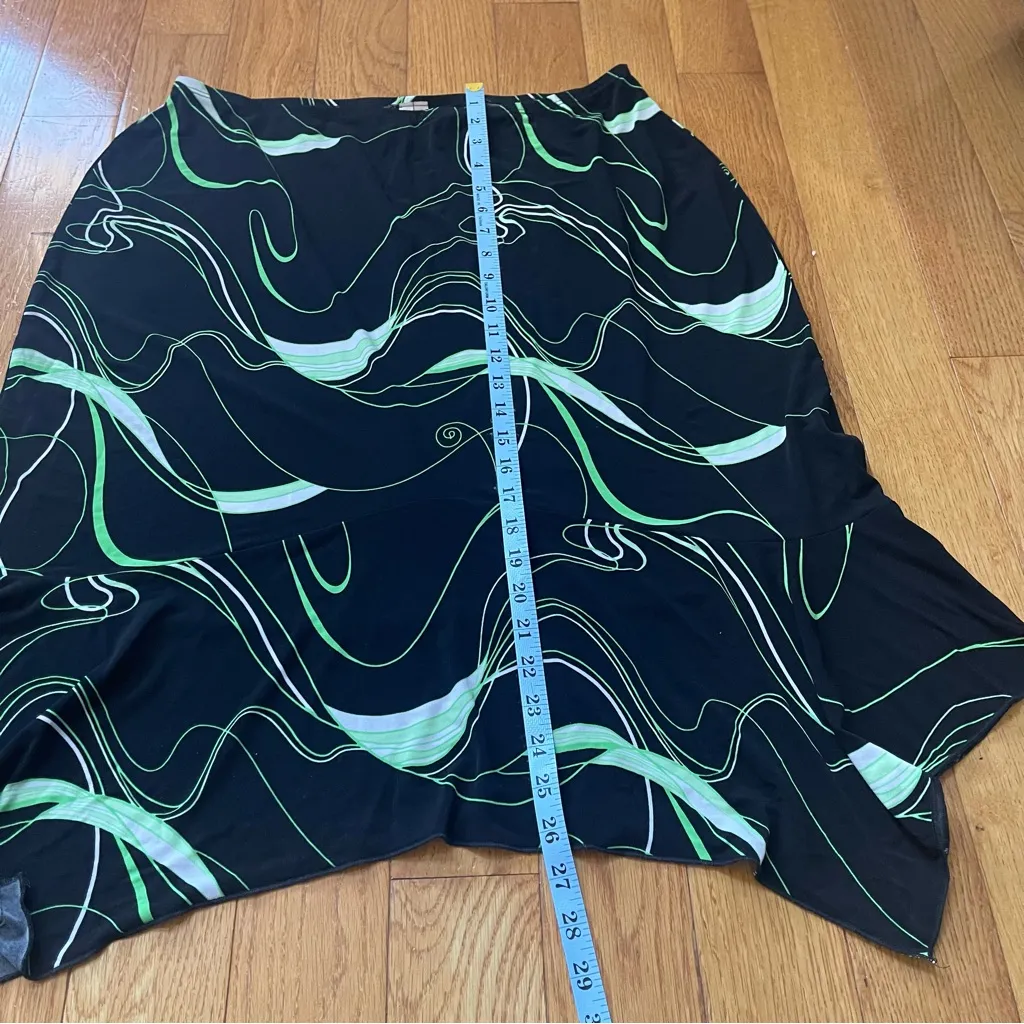 Susan Lawrence 2-Piece Skirt & Top Set Black Green Abstract Print - Size 1X-2X - Image 4