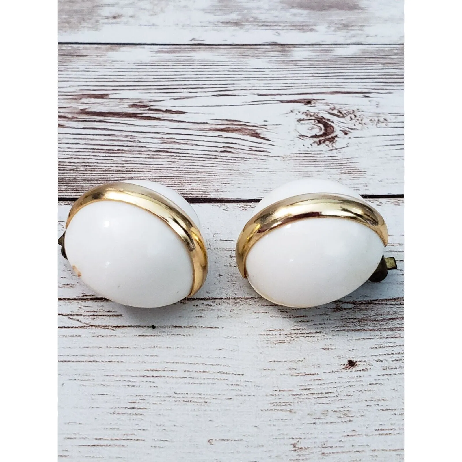 Vintage Clip On Earrings Domed Circle White with Gold Tone Line Retro - Image 3