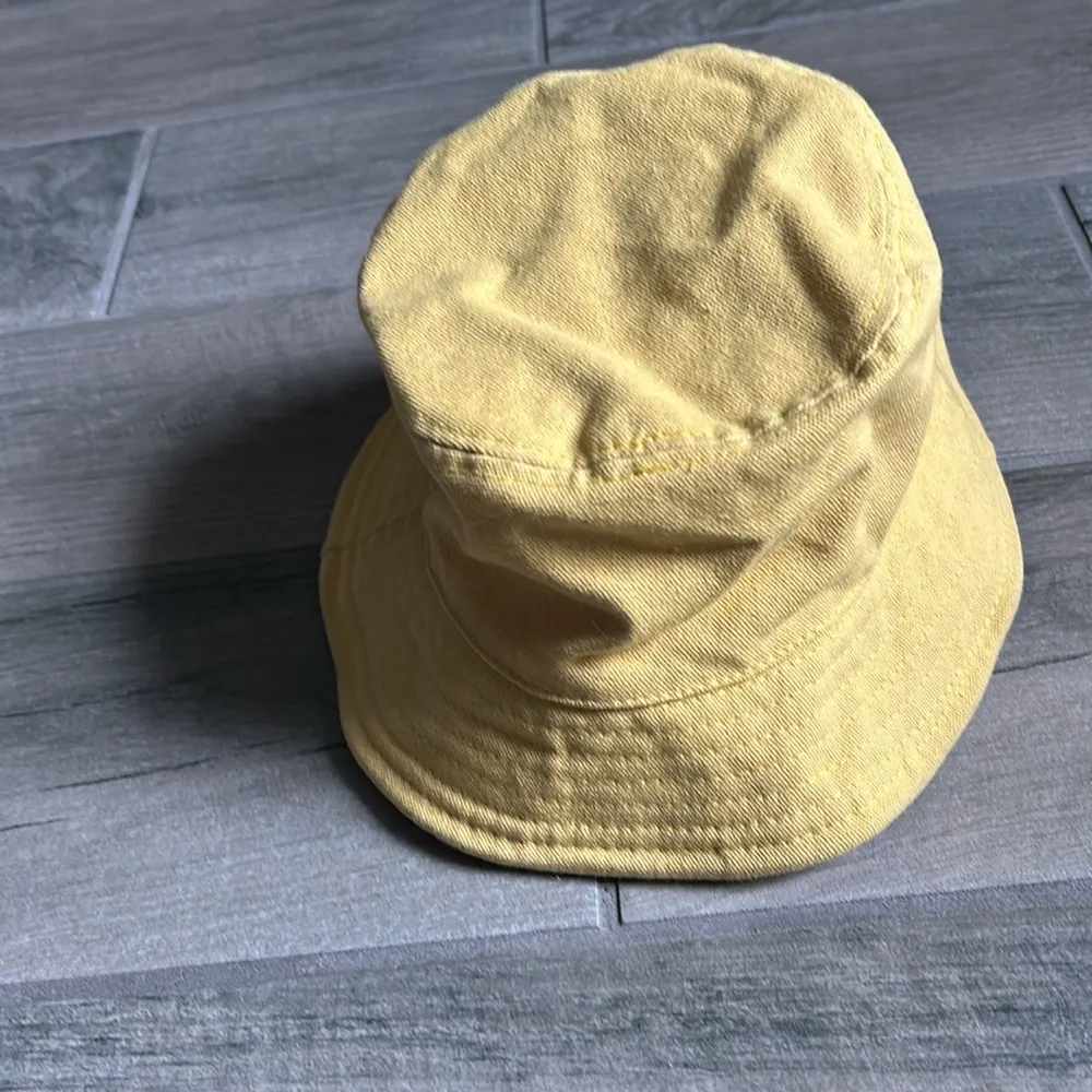 Steve Madden  yellow bucket hat - Image 2