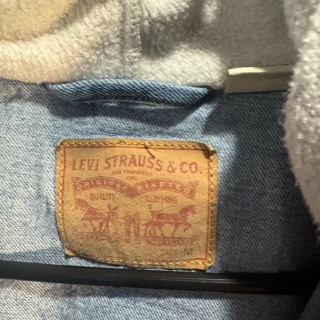 Women’s Levi's Blue Jean Jacket with Grey Sweatshirt Hood Size Medium - Image 2