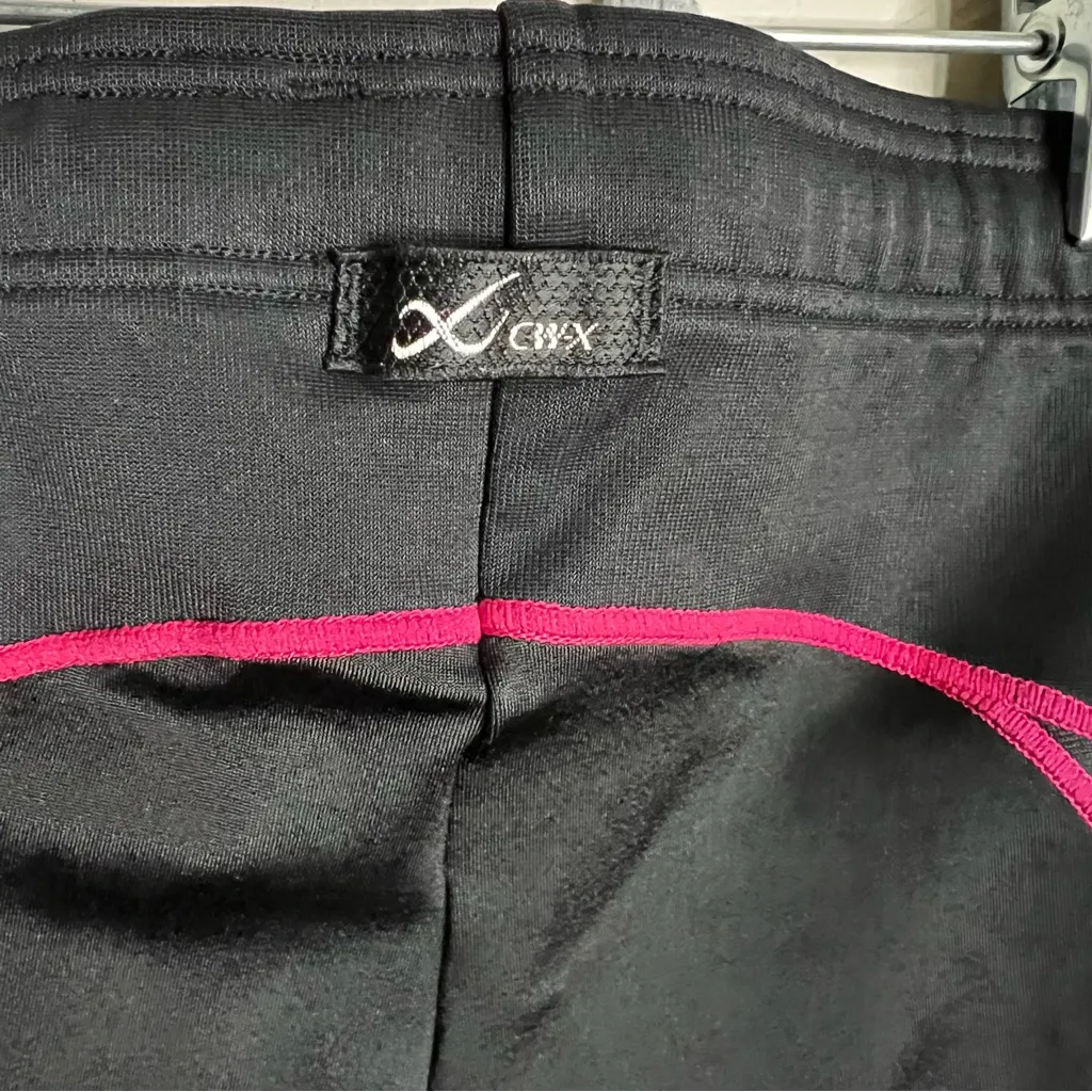 Stabilyx Joint Support Compression Running & Recovery 3/4 Legging Capris - Image 9