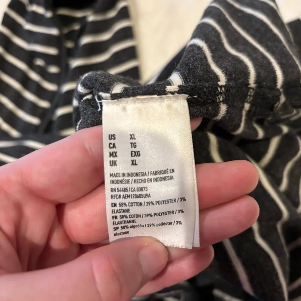 American Eagle Outfitters Hooded Shirt - Image 5