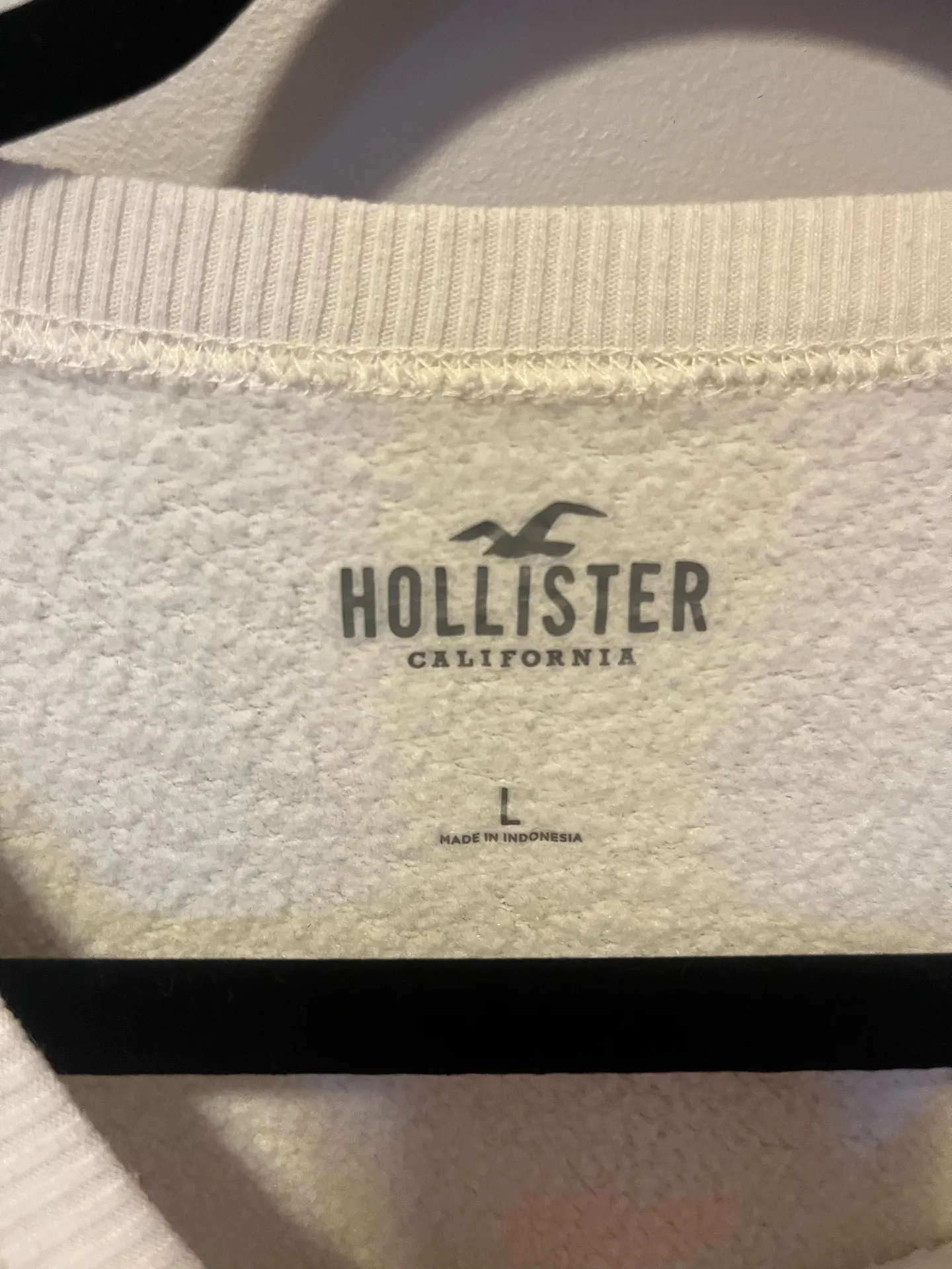 Hollister Graphic Crewneck Sweatshirt - Image 2