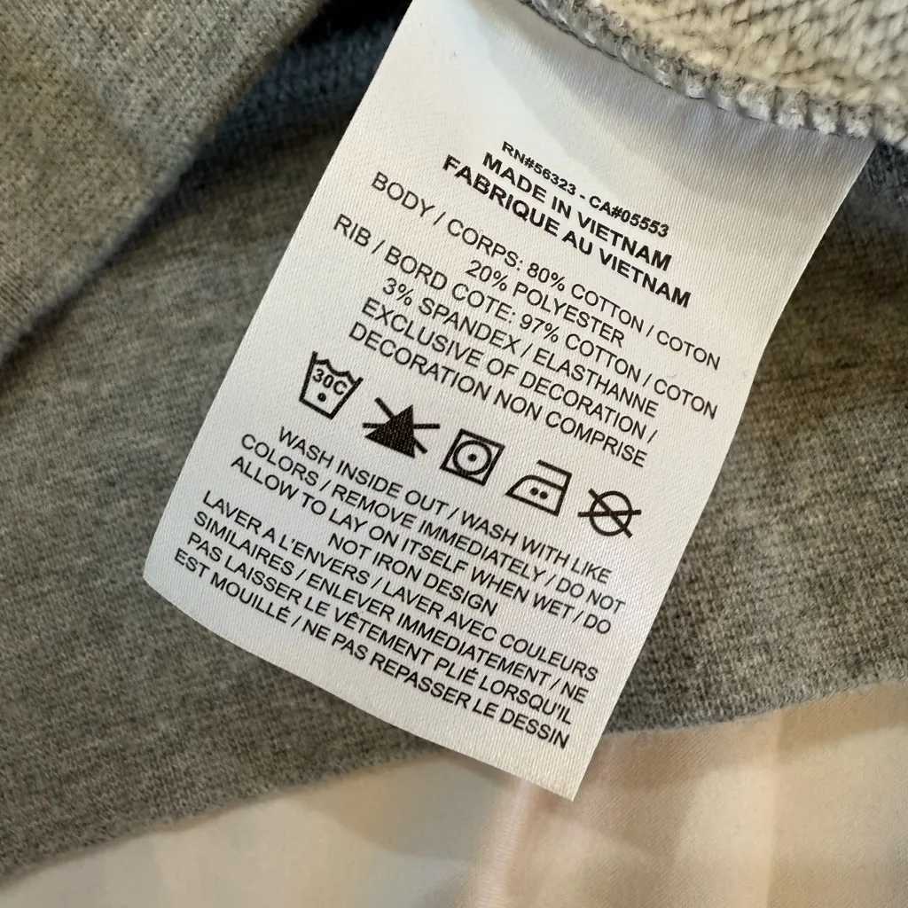 Nike crop sweatshirt size Small Banana graphic - Image 6