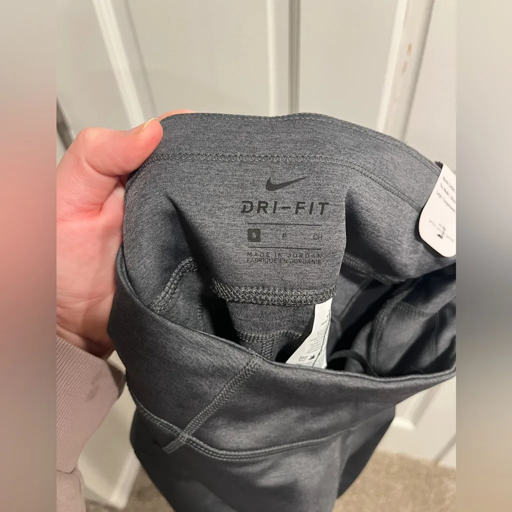 Nike Tight Fit Mid Rise Full Length Dri Fit Running Tights NWT Size Small - Image 10