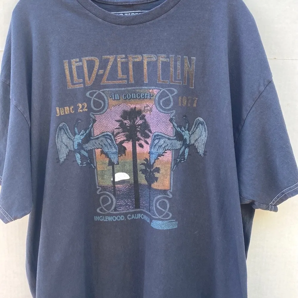 Led Zeppelin Womens plus size 0/1X short sleeve Grey blue concert band tee - Image 4