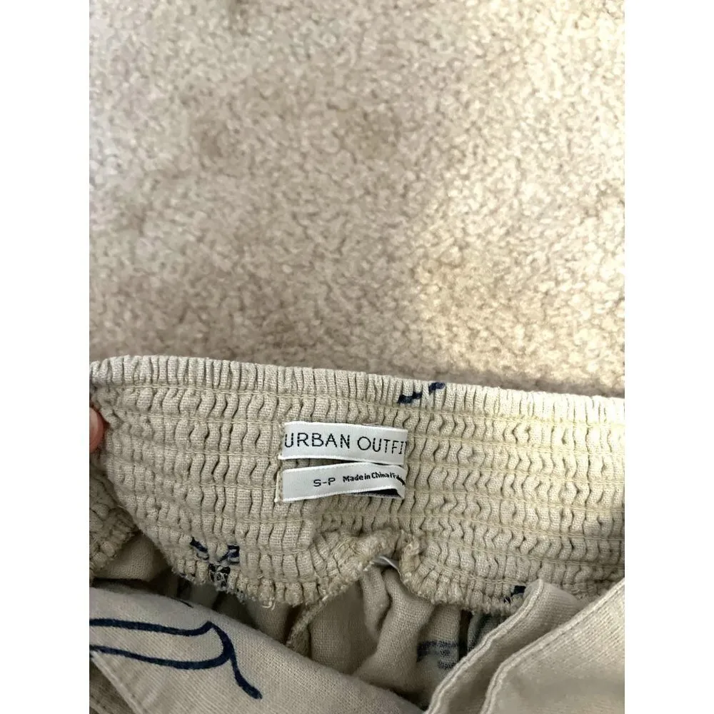 Urban Outfitters beige black tropical resort palm tree pattern cotton shorts - Image 7