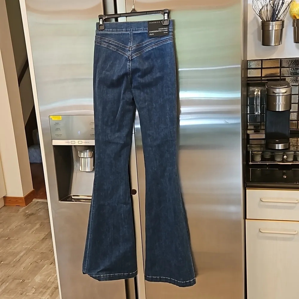 💕VERONICA BEARD Sheridan Exaggerated Flare High Rise Jeans Washed Oxford 25 NWT - Image 12