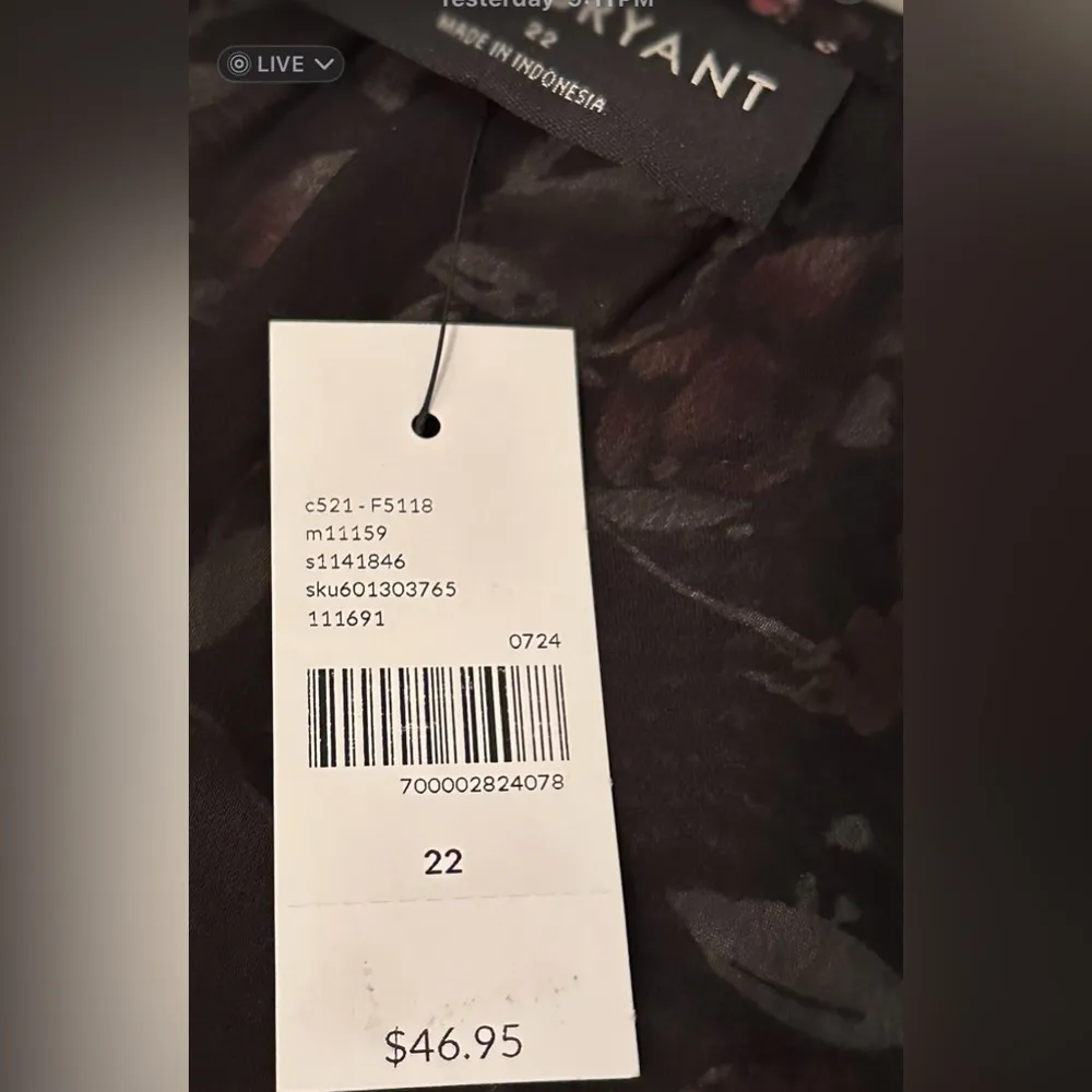 NWT Lane Bryant top Size 22 - Image 12