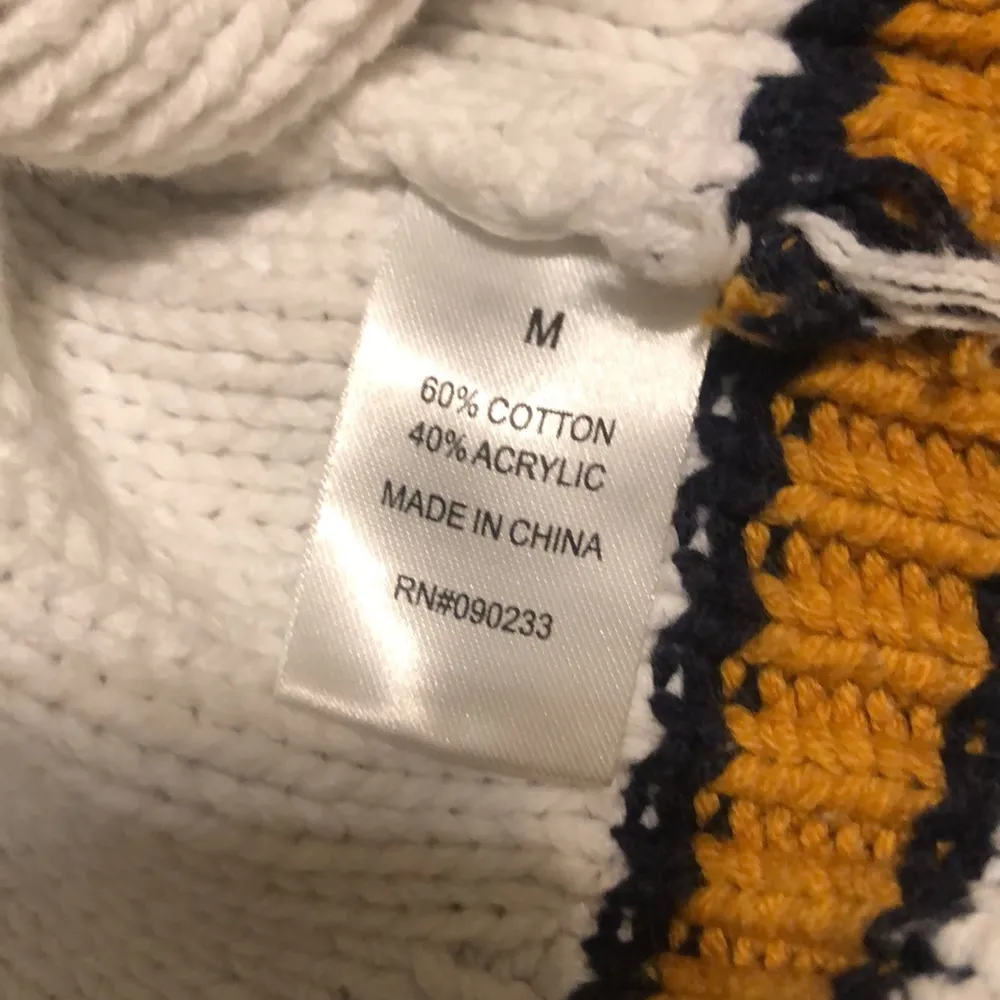 Kendall & Kylie White Knit Long Sleeve Women’s Size Medium Sweater - Image 4