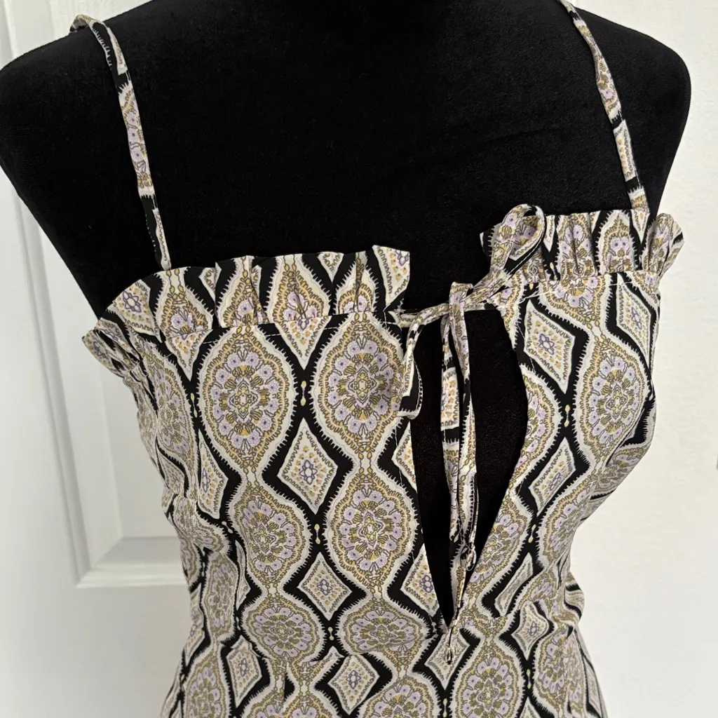 Boohoo NWOT Paisley Printed Tie Front Mini Dress - Image 3