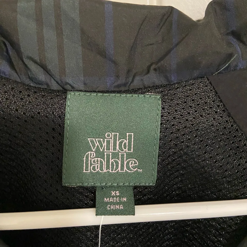 NEW Wild Fable women’s black green plaid zip windbreaker bomber‎ jacket XS - Image 4