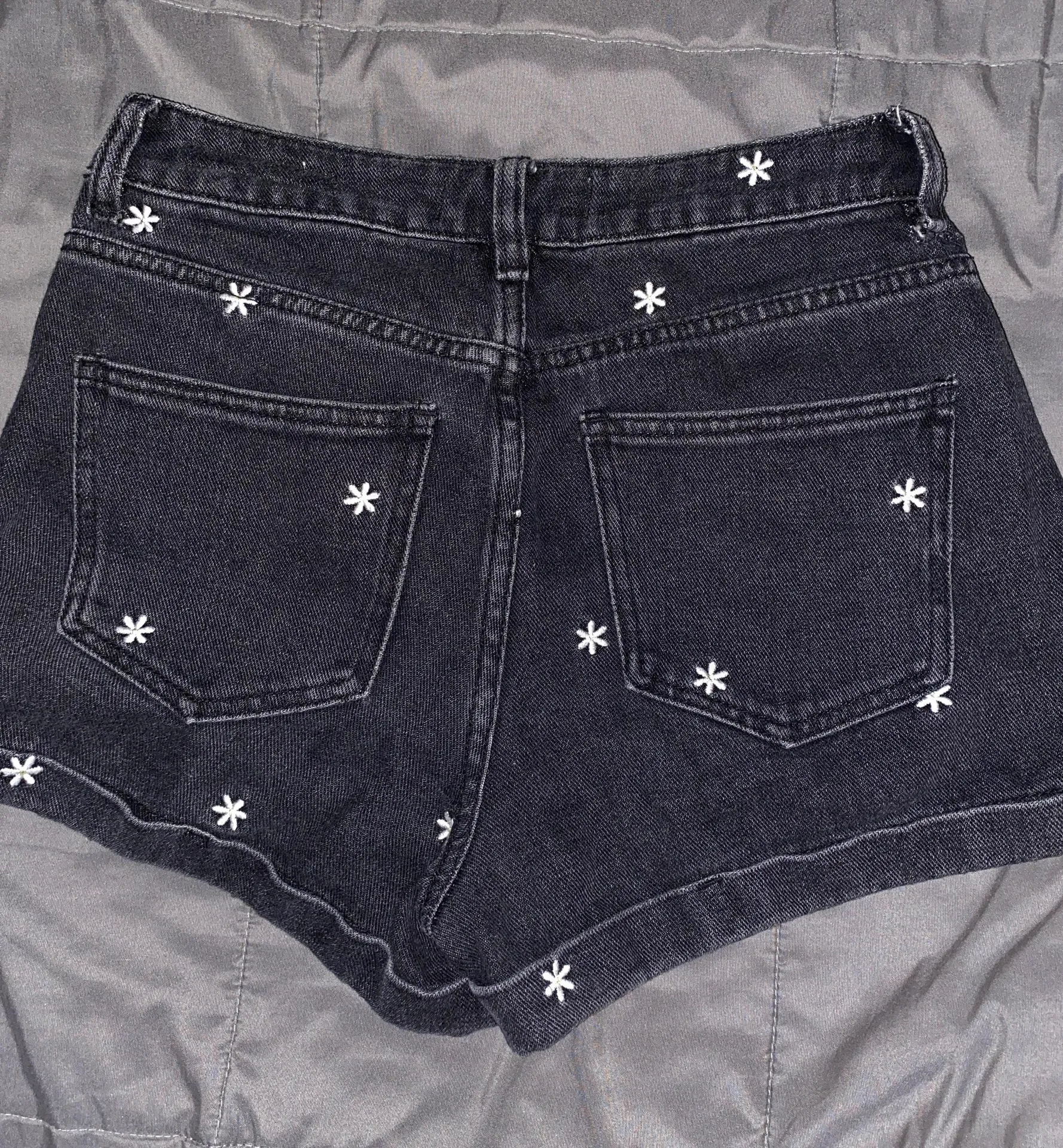 PacSun Black Mom Shorts - Image 2