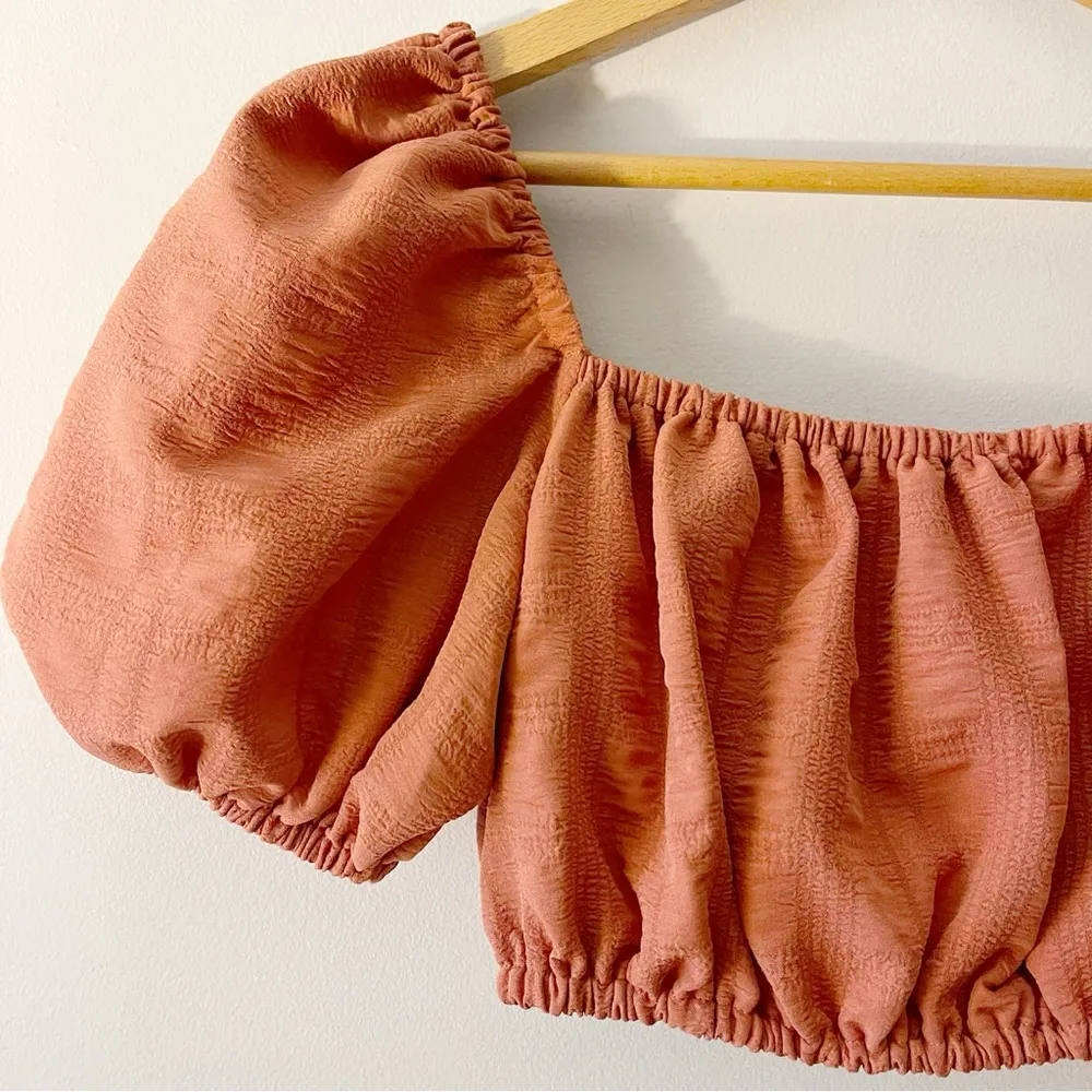Bubble Crop Top Size 4 Terracotta Orange NWOT Off Shoulder Small - Image 3