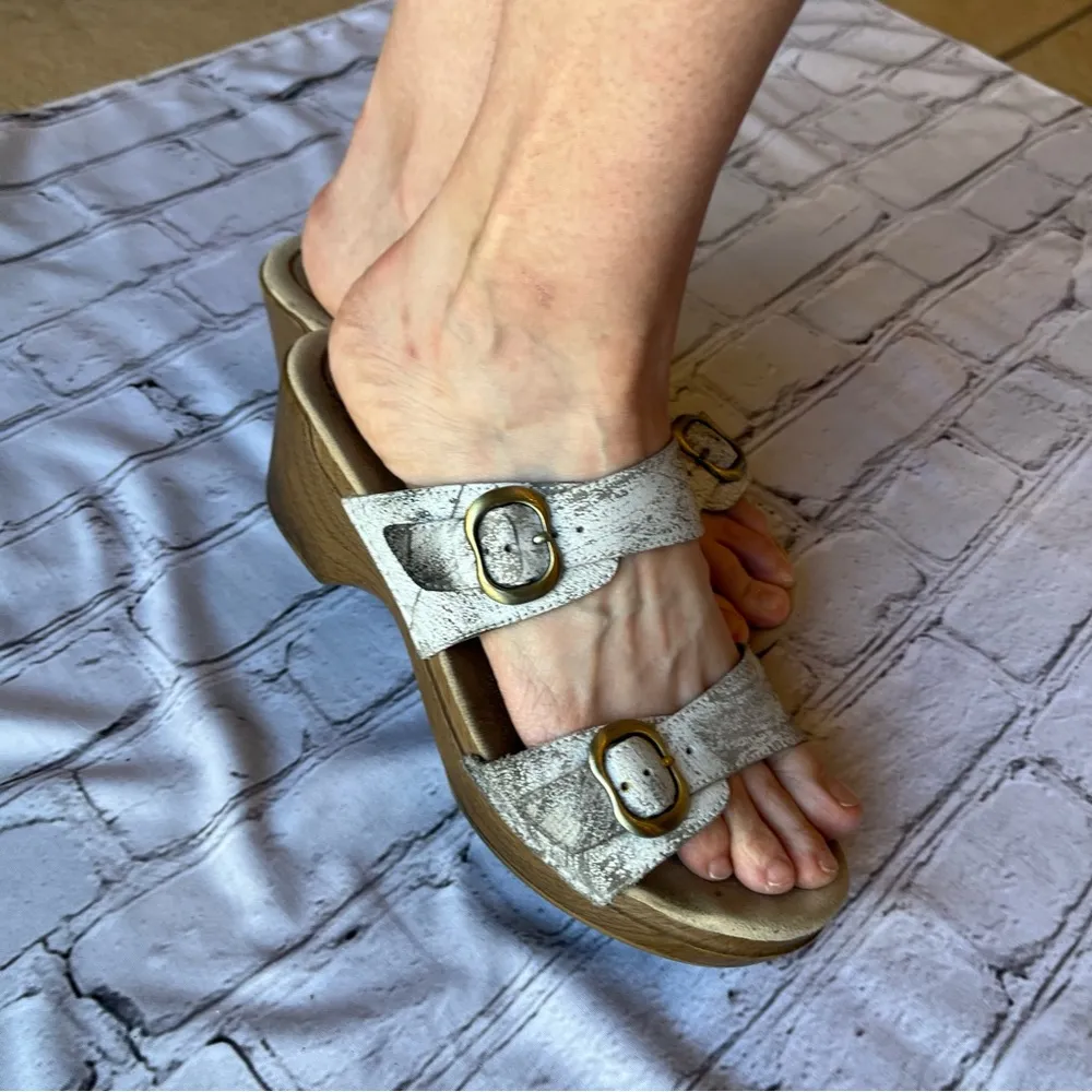 Dansko Clogs Comfort Sandals Distressed White Size 40 - Image 11