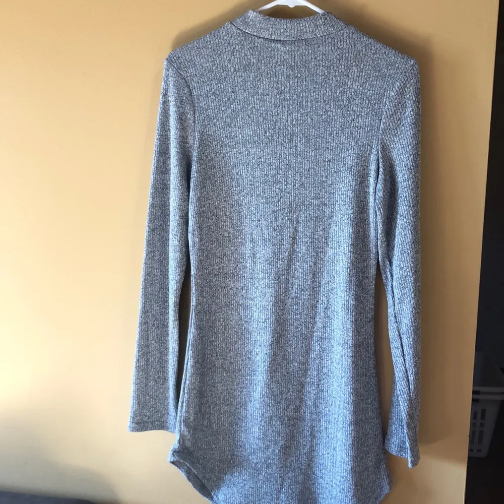 NWT REVAMPED Light Grey Very Long Sweater Size XL - Image 5