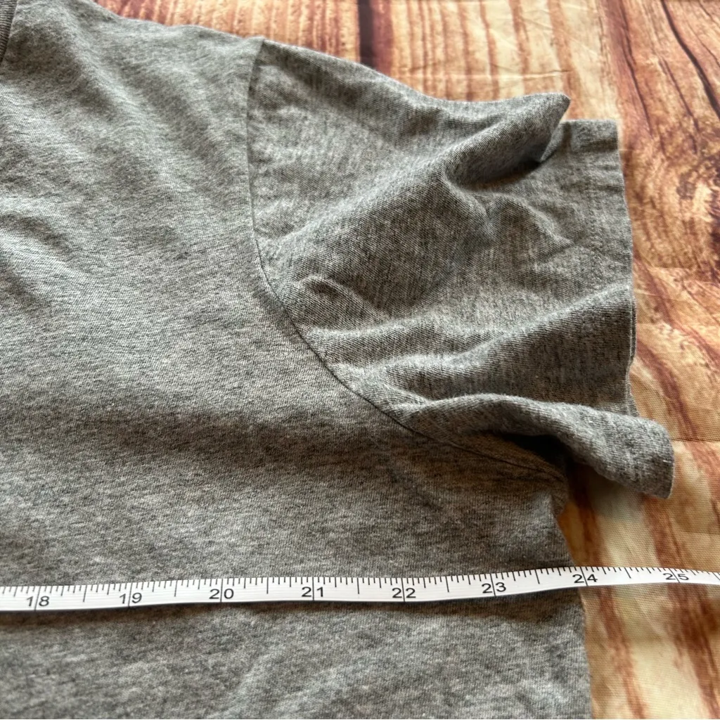 Women’s Levi’s Grey Tshirt 2x - Image 3