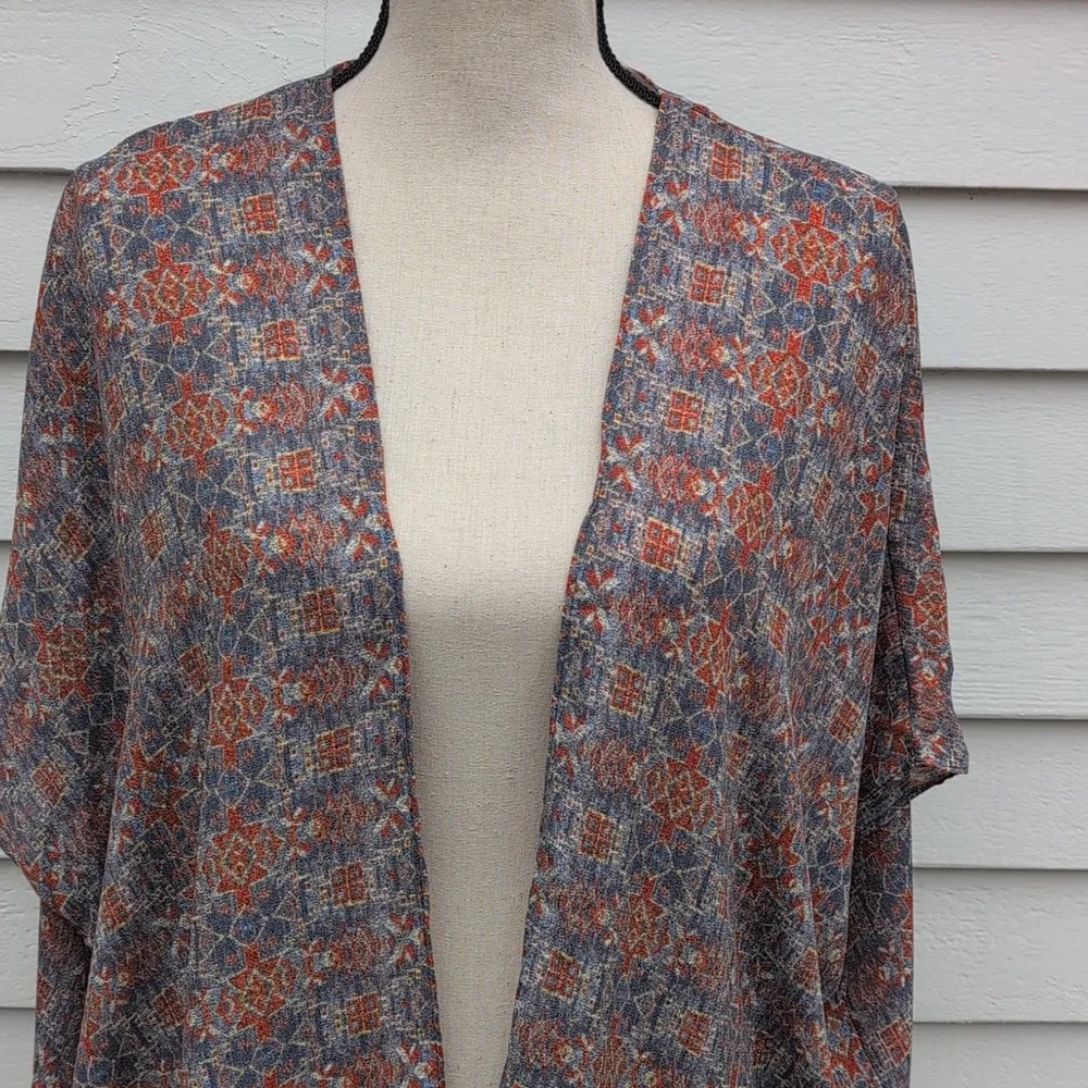 NWT Soprano Sheer Open Front Kimono Shrug - Image 2